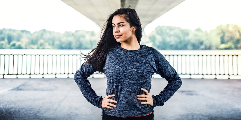 femme étirement coach posture